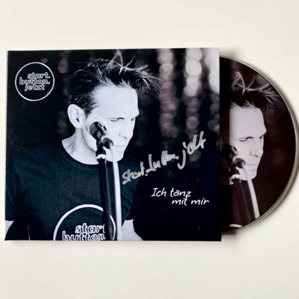 Die handsignierte Version meines Albums "Ich tanz mit mir" - DELUXE VERSION (start.button.jetzt)