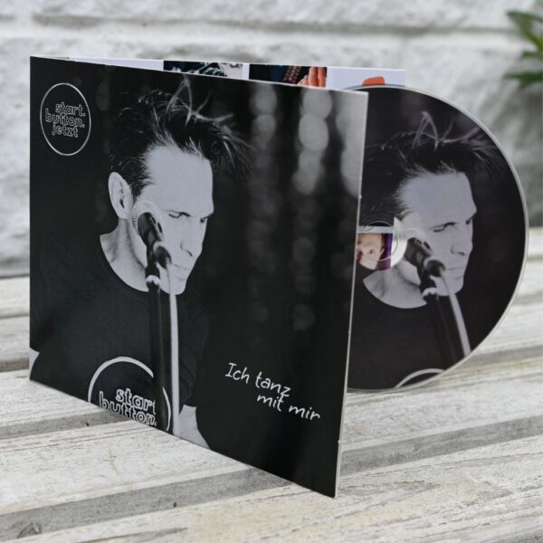CD: Ich tanz mit mir (Deluxe-Version) - start.button.jetzt -> HANDSIGNIERT! – Bild 2